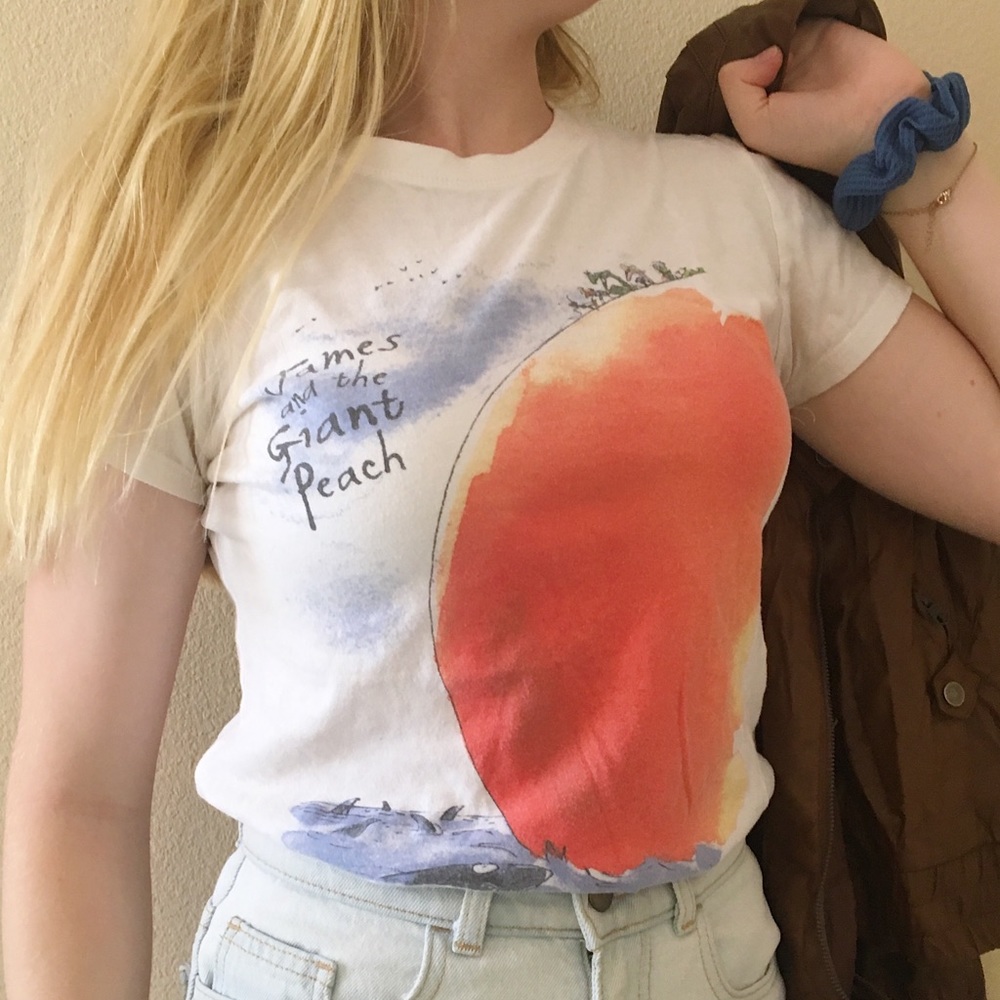 [Corner Shop] James & the Giant Peach T-Shirt